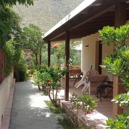 Aquilone Apartment Кастелуцо Екстериор снимка