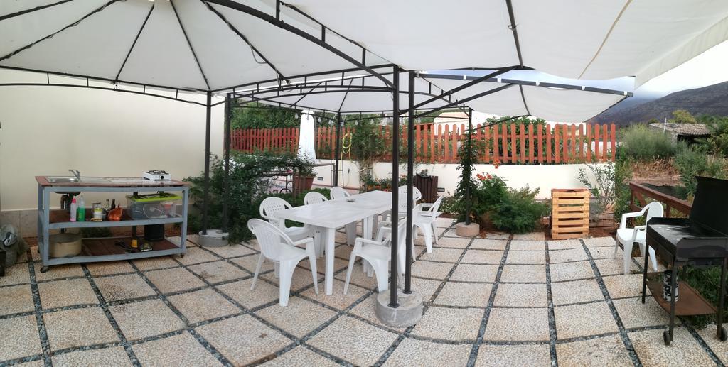 Aquilone Apartment Кастелуцо Екстериор снимка